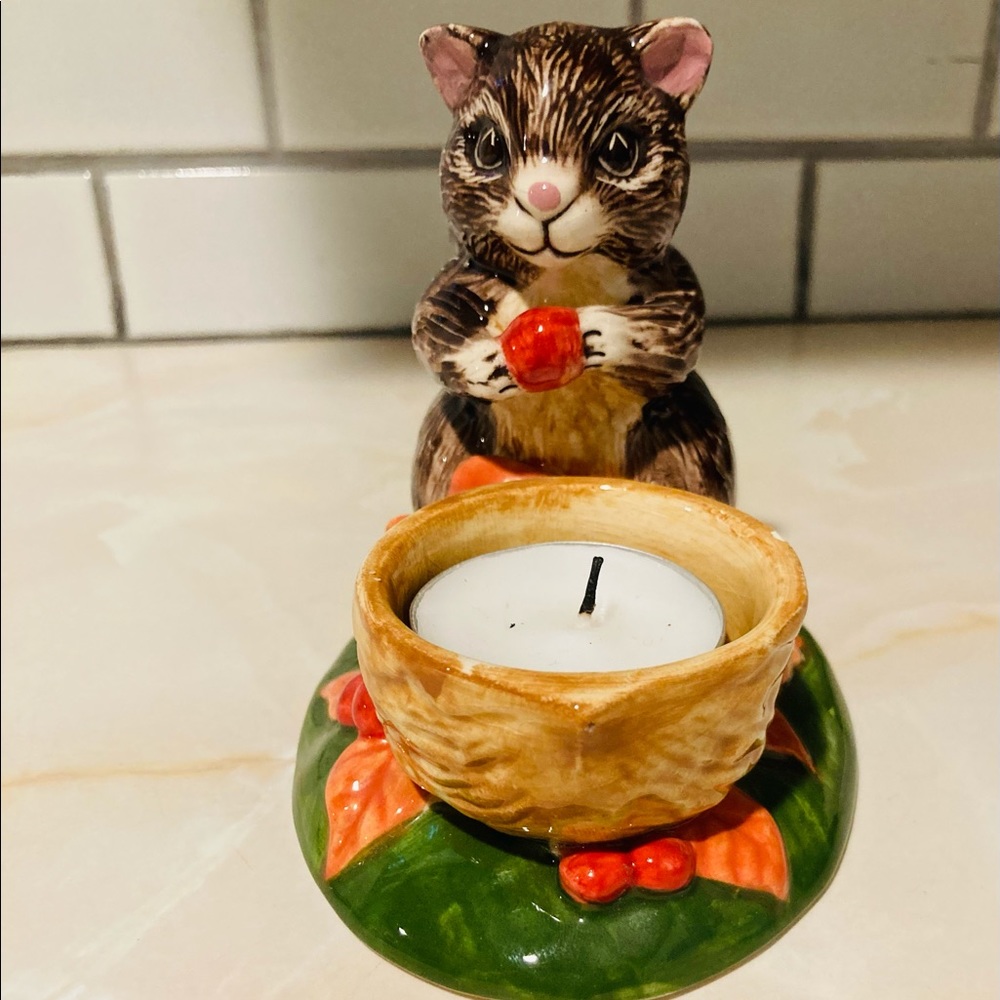 SQUIRREL TEA LIGHT CANDLE HOLDER - Picture 3 of 6